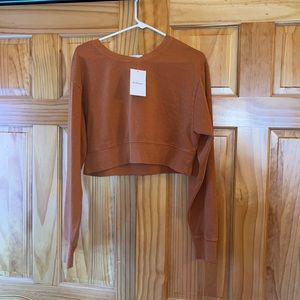 long sleeve crop top